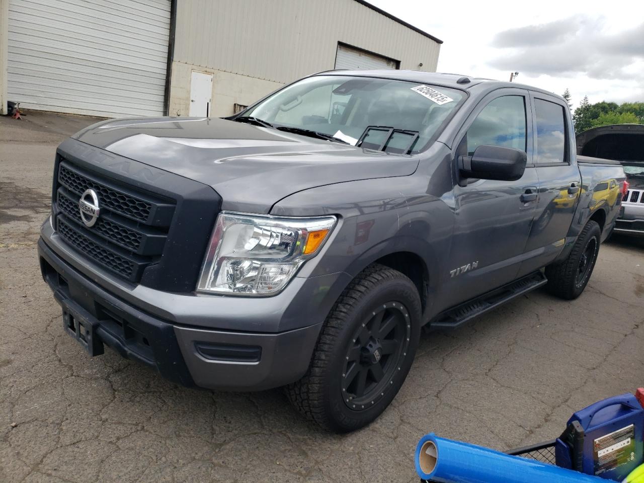 NISSAN TITAN S