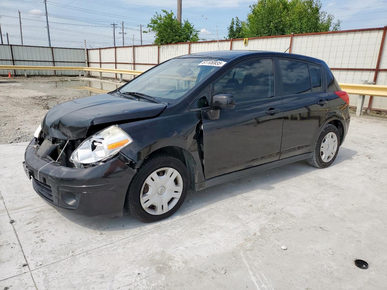 NISSAN VERSA S