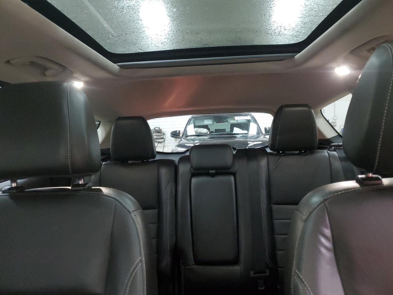 FORD ESCAPE TITANIUM