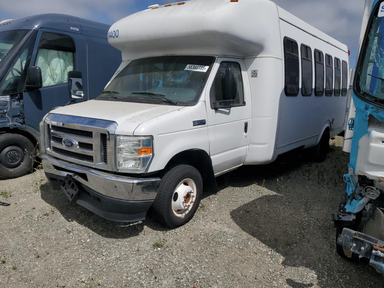 FORD ECONOLINE E450 SUPER DUTY CUTAWAY VAN