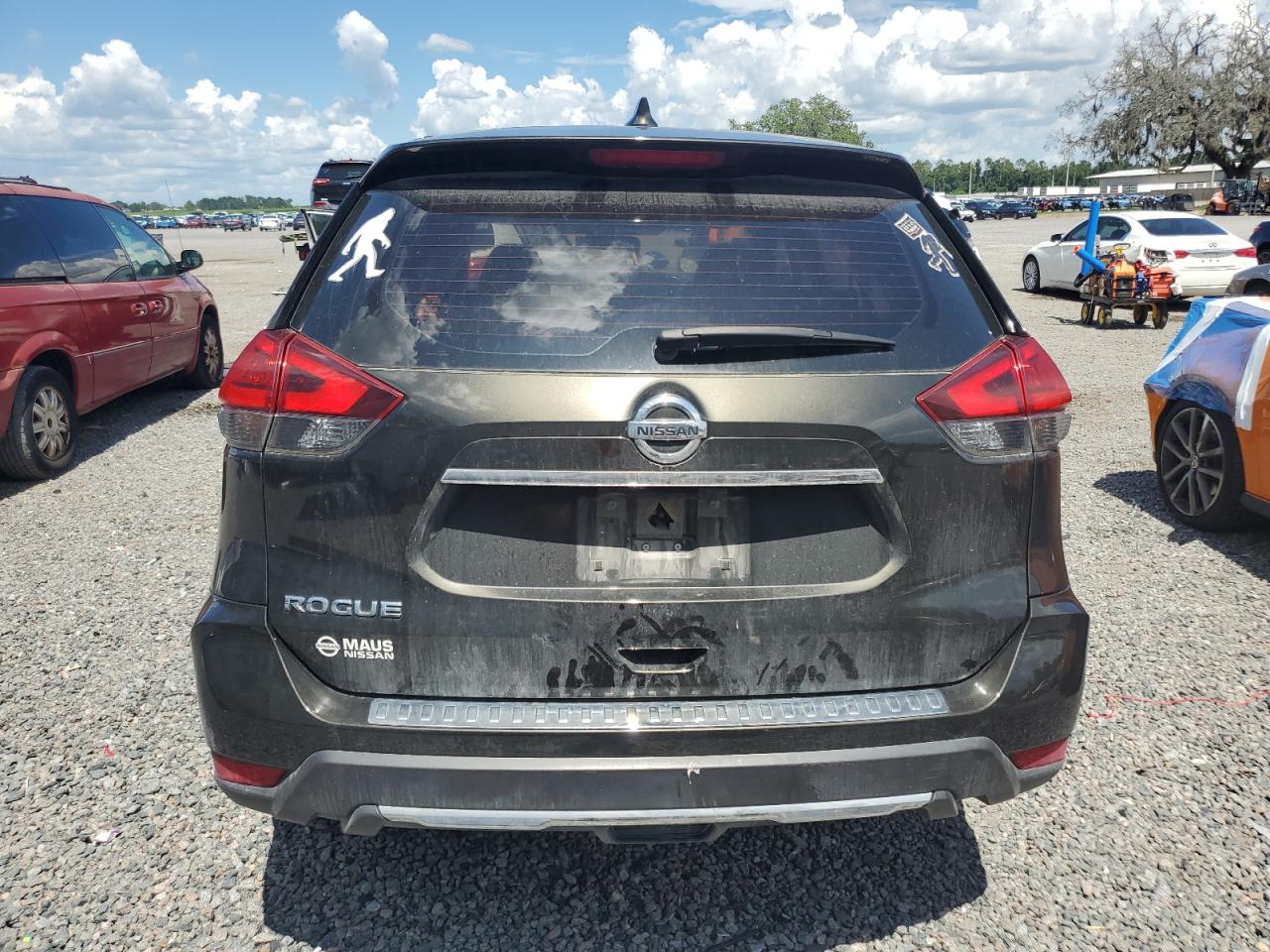 Nissan Rogue s 2017