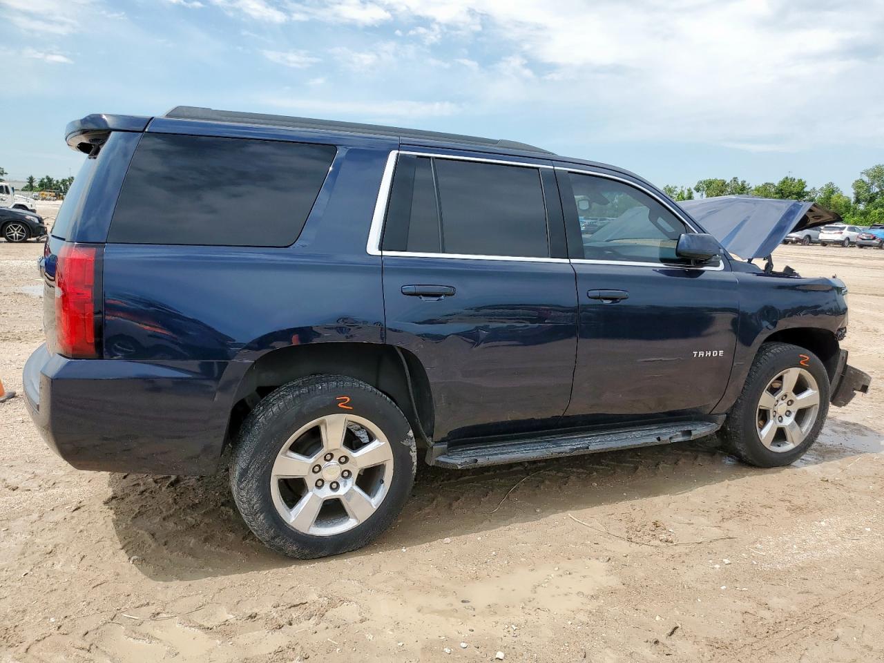CHEVROLET TAHOE C1500 LS