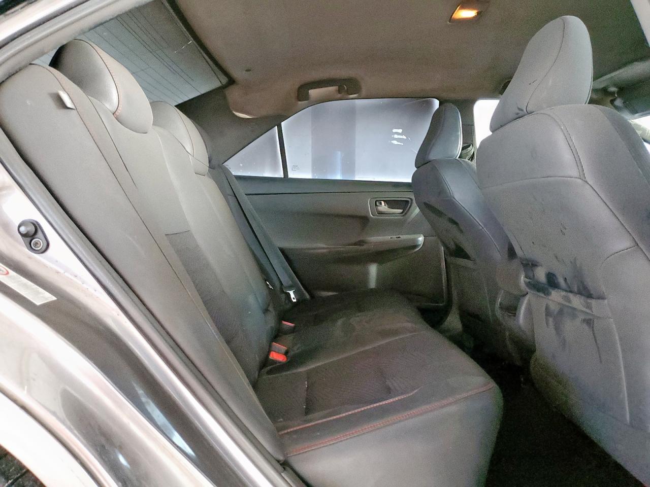Toyota Camry le 2017