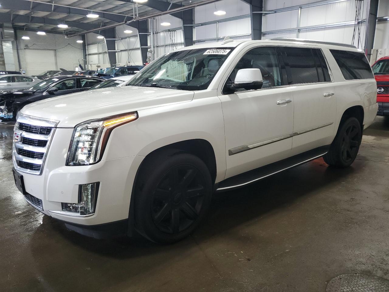 CADILLAC ESCALADE ESV LUXURY