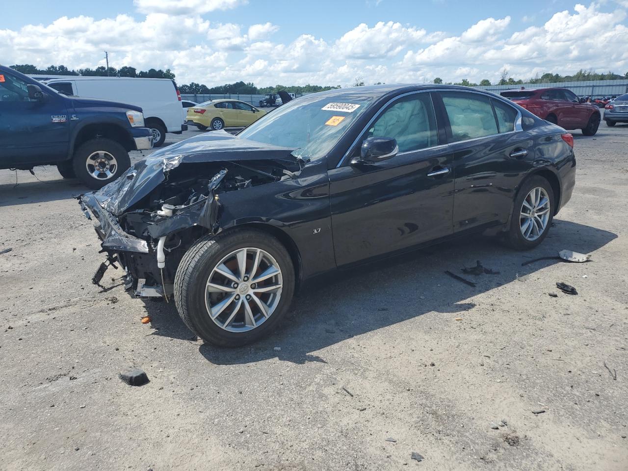 INFINITI Q50 BASE