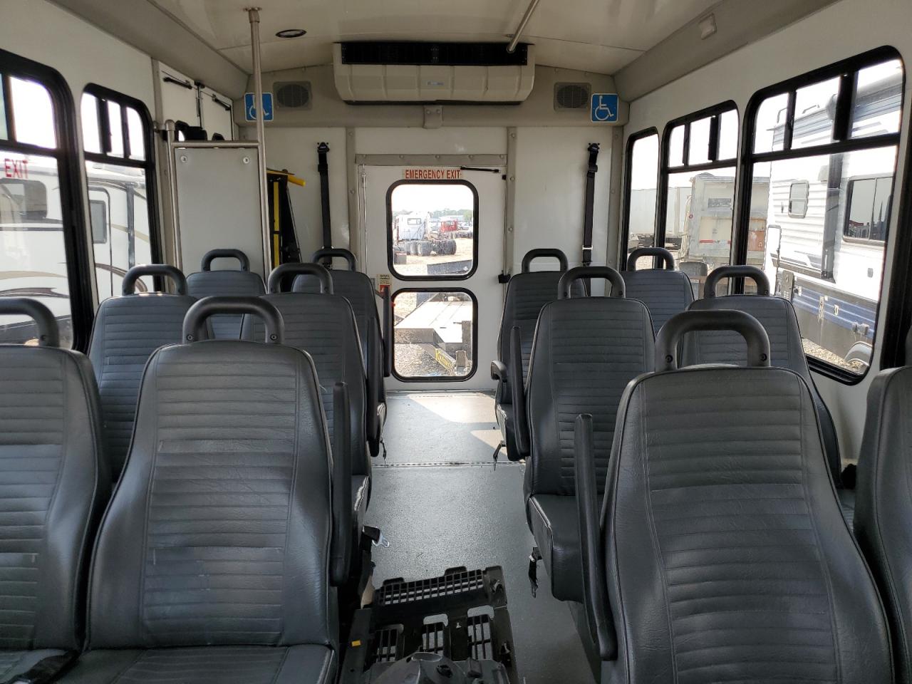 FORD ECONOLINE E350 SUPER DUTY CUTAWAY VAN