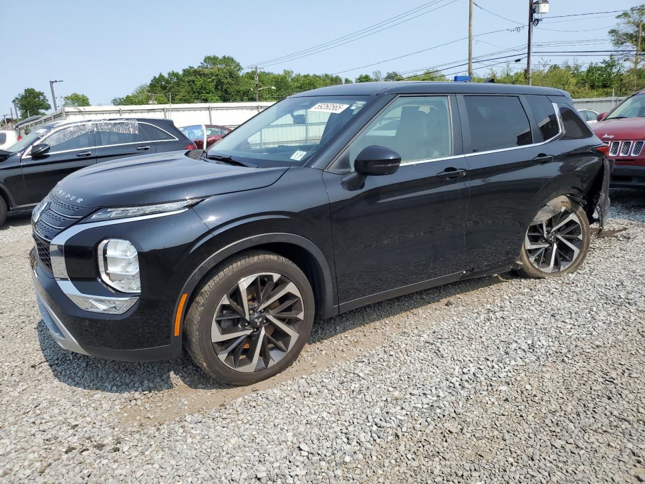 MITSUBISHI OUTLANDER SE
