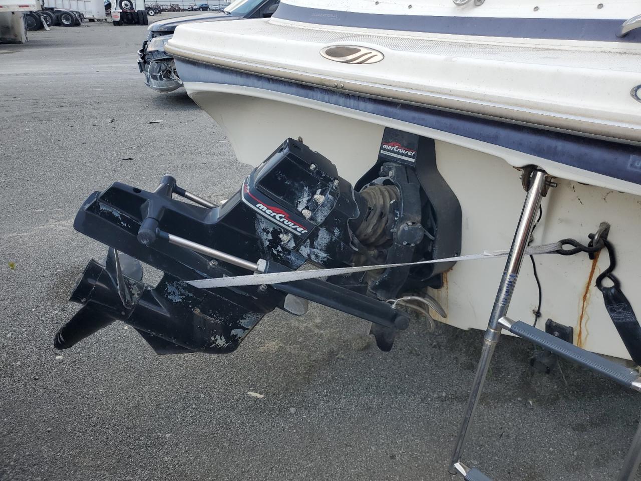 Lot #3182579859 1999 MAXUM BOAT