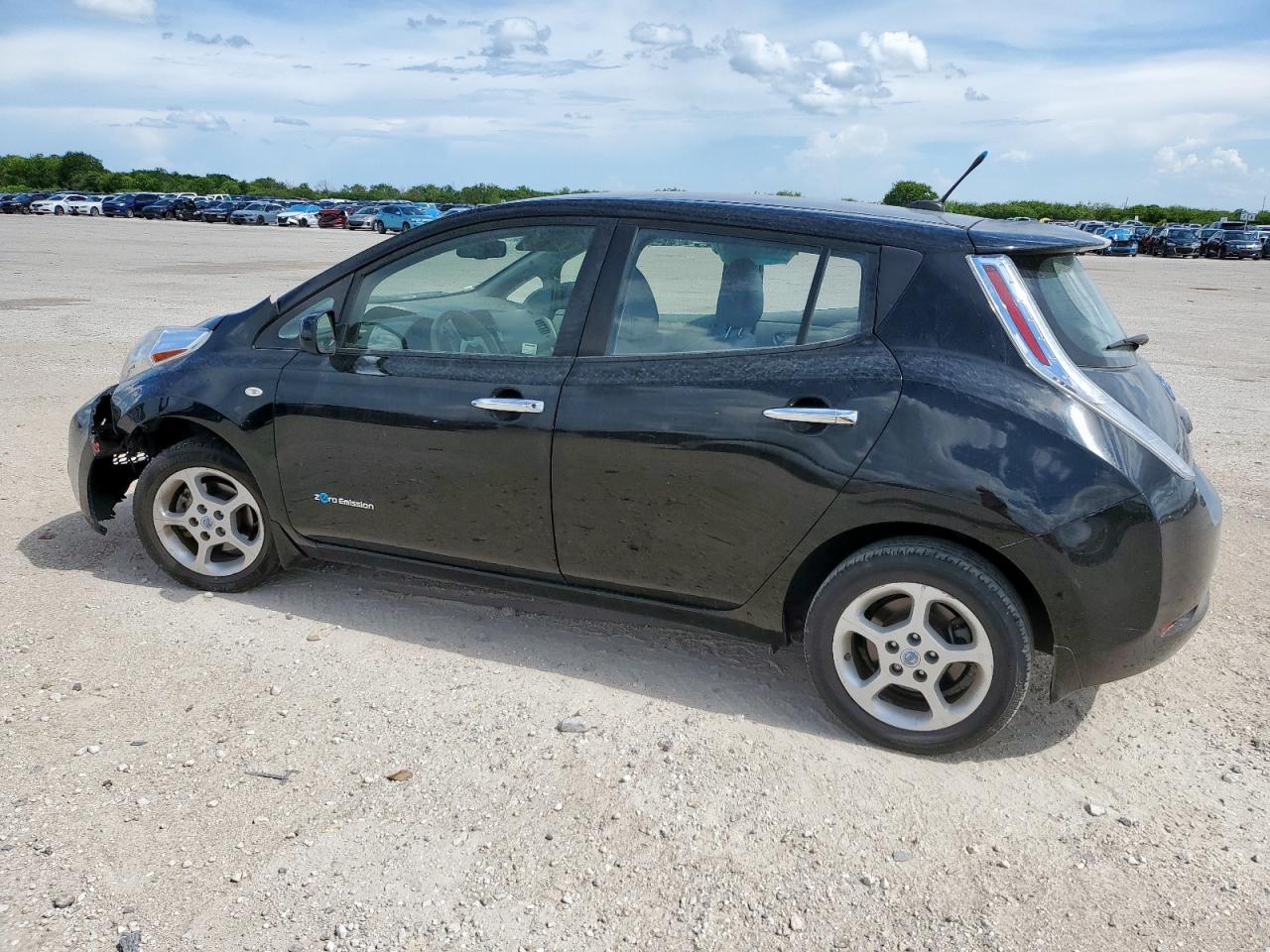NISSAN LEAF SV