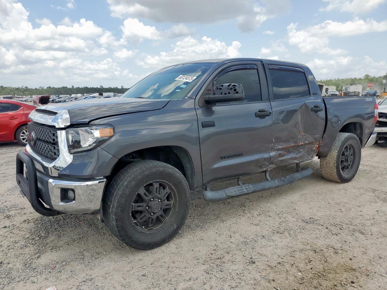 TOYOTA TUNDRA CREWMAX SR5