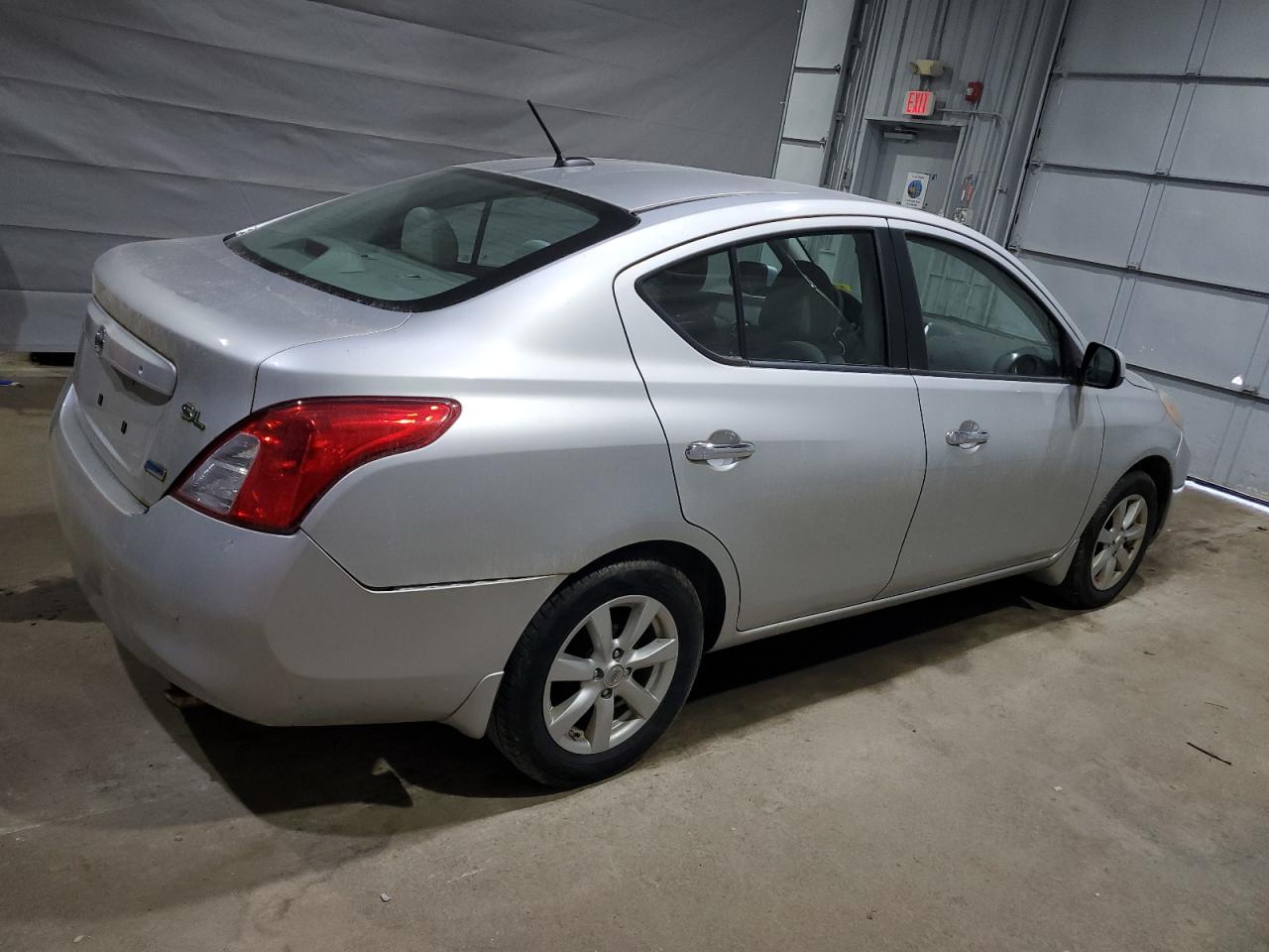 NISSAN VERSA S