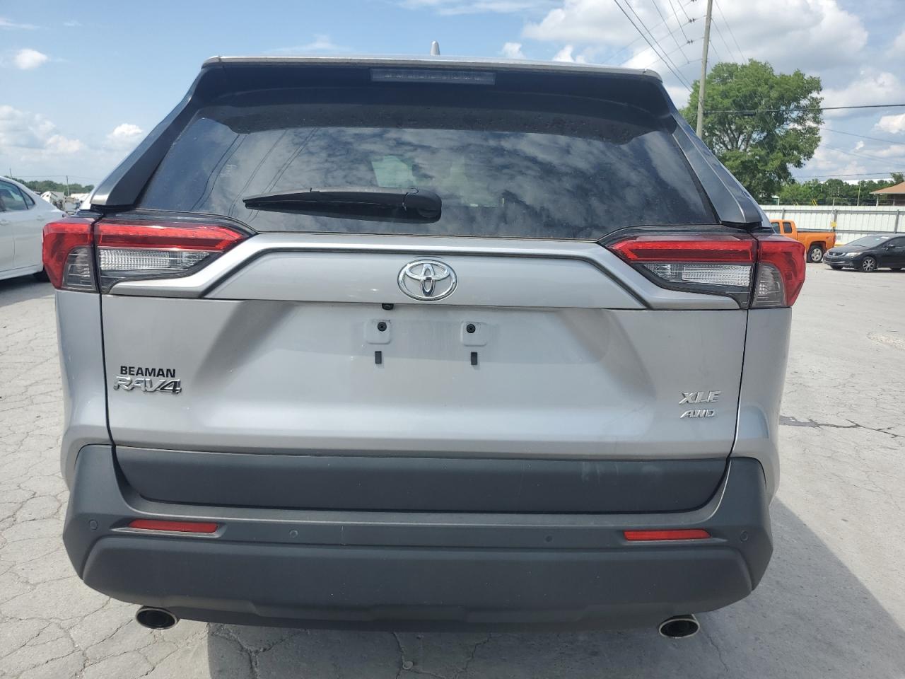 TOYOTA RAV4 XLE PREMIUM