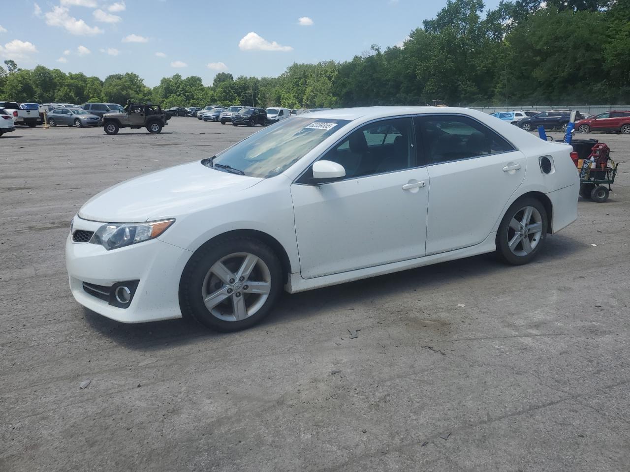 TOYOTA CAMRY BASE