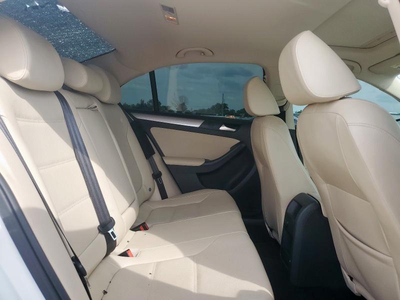 2017 VOLKSWAGEN JETTA SE - 3VWDB7AJ0HM294470