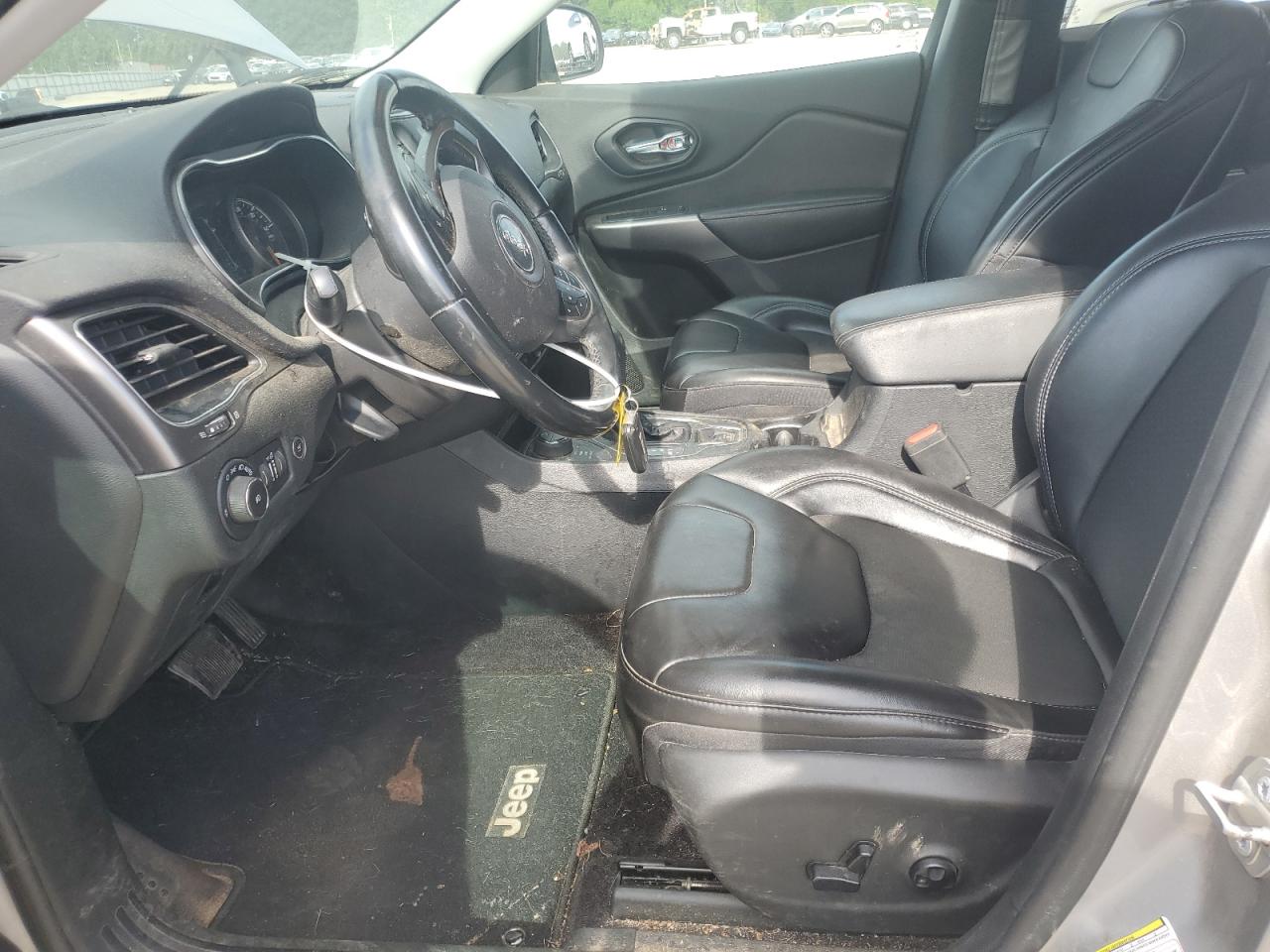 JEEP GRAND CHEROKEE LATITUDE PLUS