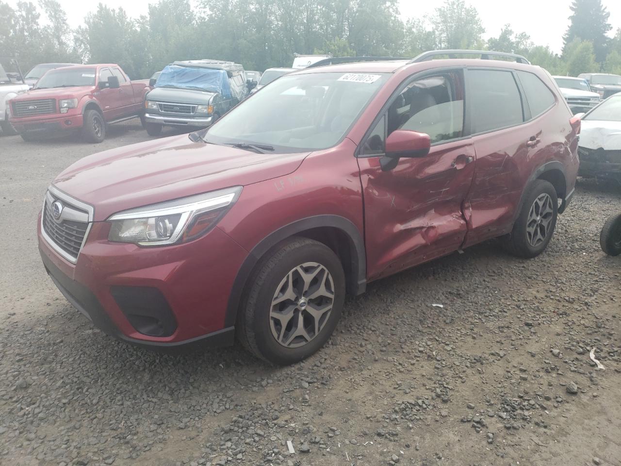 SUBARU FORESTER PREMIUM
