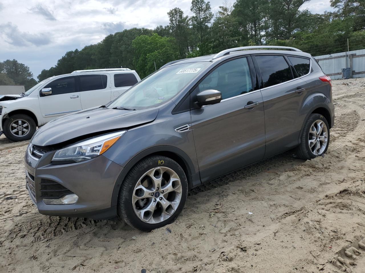 FORD ESCAPE TITANIUM