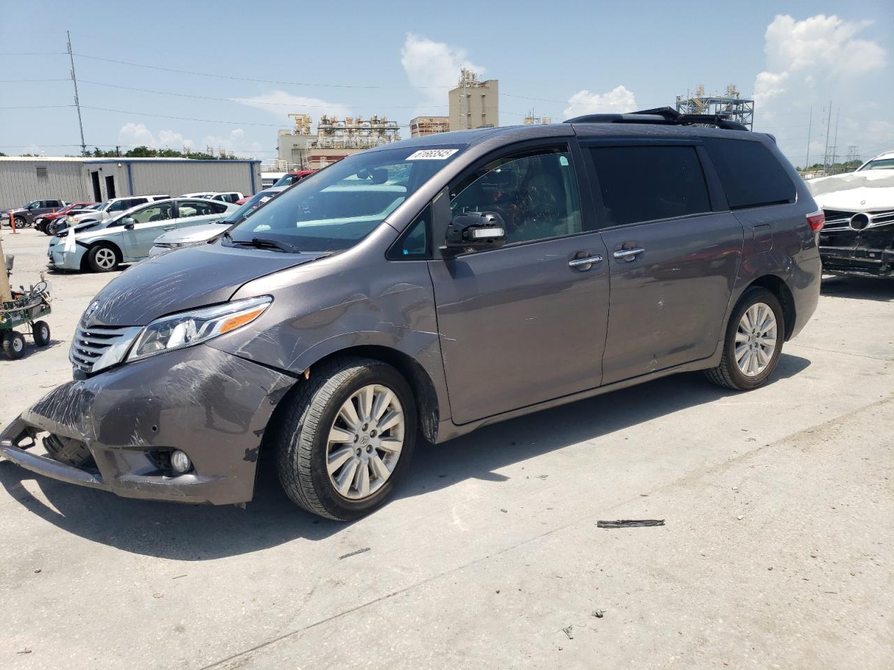 TOYOTA SIENNA XLE