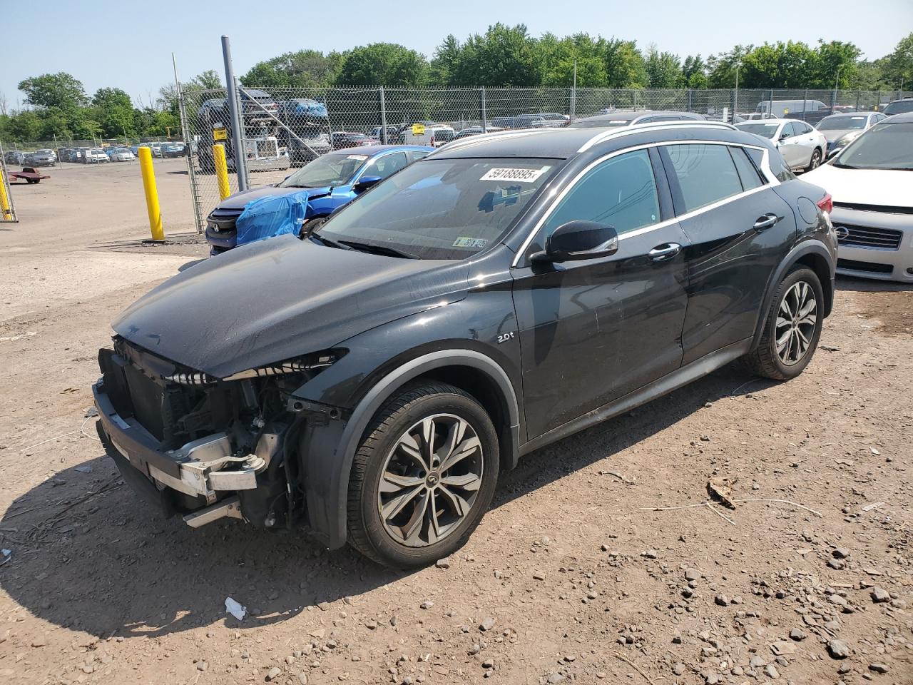 INFINITI QX30 BASE