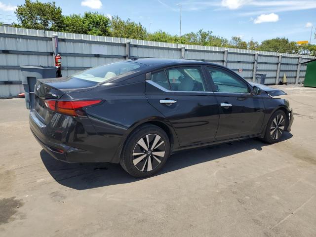Vin: 1n4bl4dv0mn369825, lot: 61957945, nissan altima sv 20213