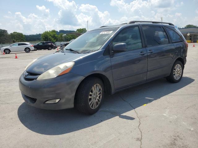 TOYOTA SIENNA XLE