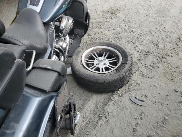 2015 HARLEY-DAVIDSON FLHTCUTG TRI GLIDE ULTRA 1HD1MAL19FB852958
