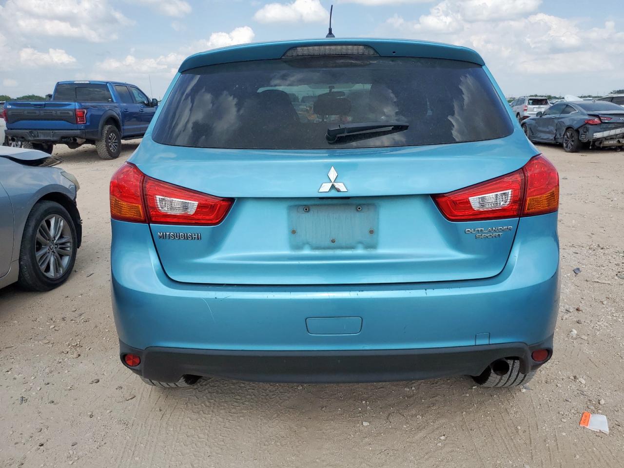 MITSUBISHI OUTLANDER ES