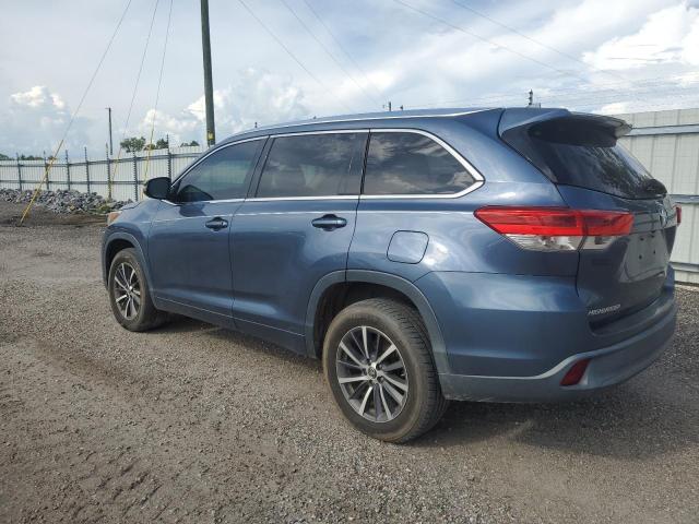 Vin: 5tdkzrfh4hs215440, lot: 61373345, toyota highlander se 20172