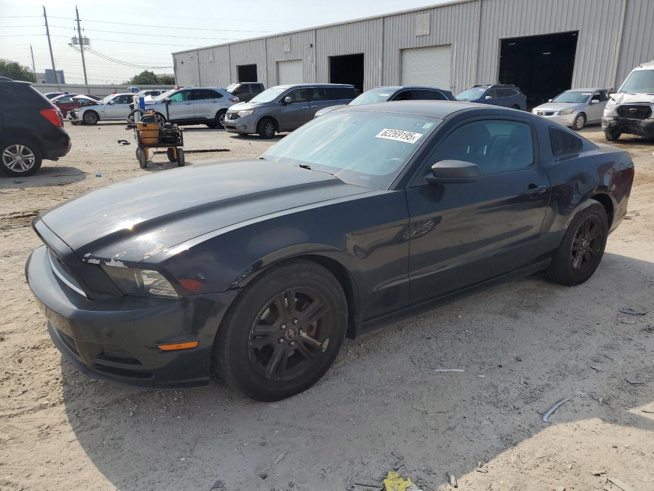 FORD MUSTANG