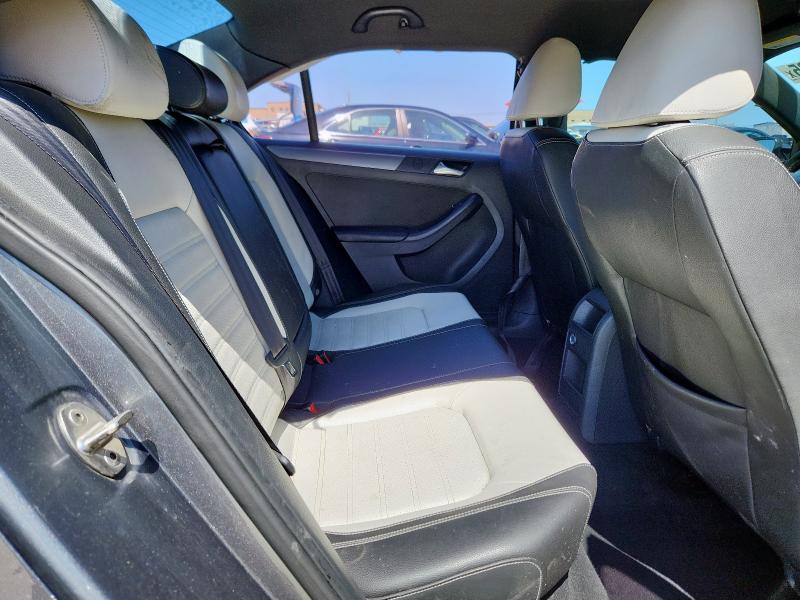 2016 VOLKSWAGEN JETTA SPOR 3VWD17AJ6GM300032