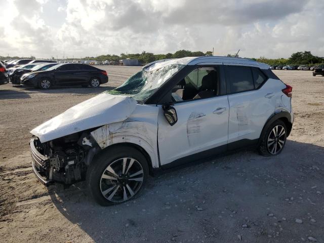 NISSAN KICKS S