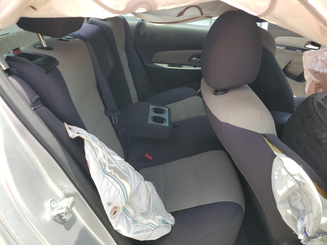 Chevrolet Cruze ls 2013