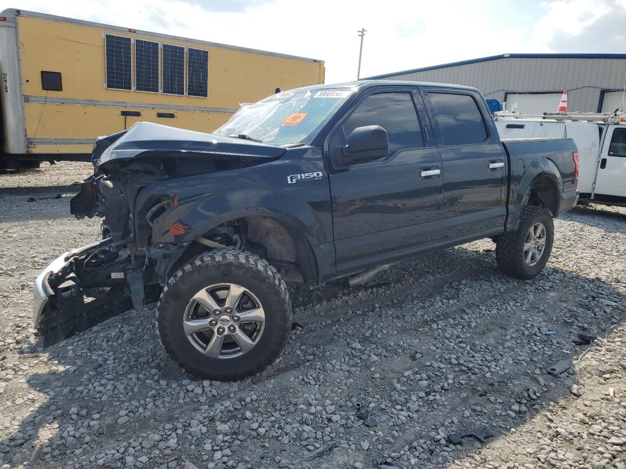 FORD F-150 SUPERCREW