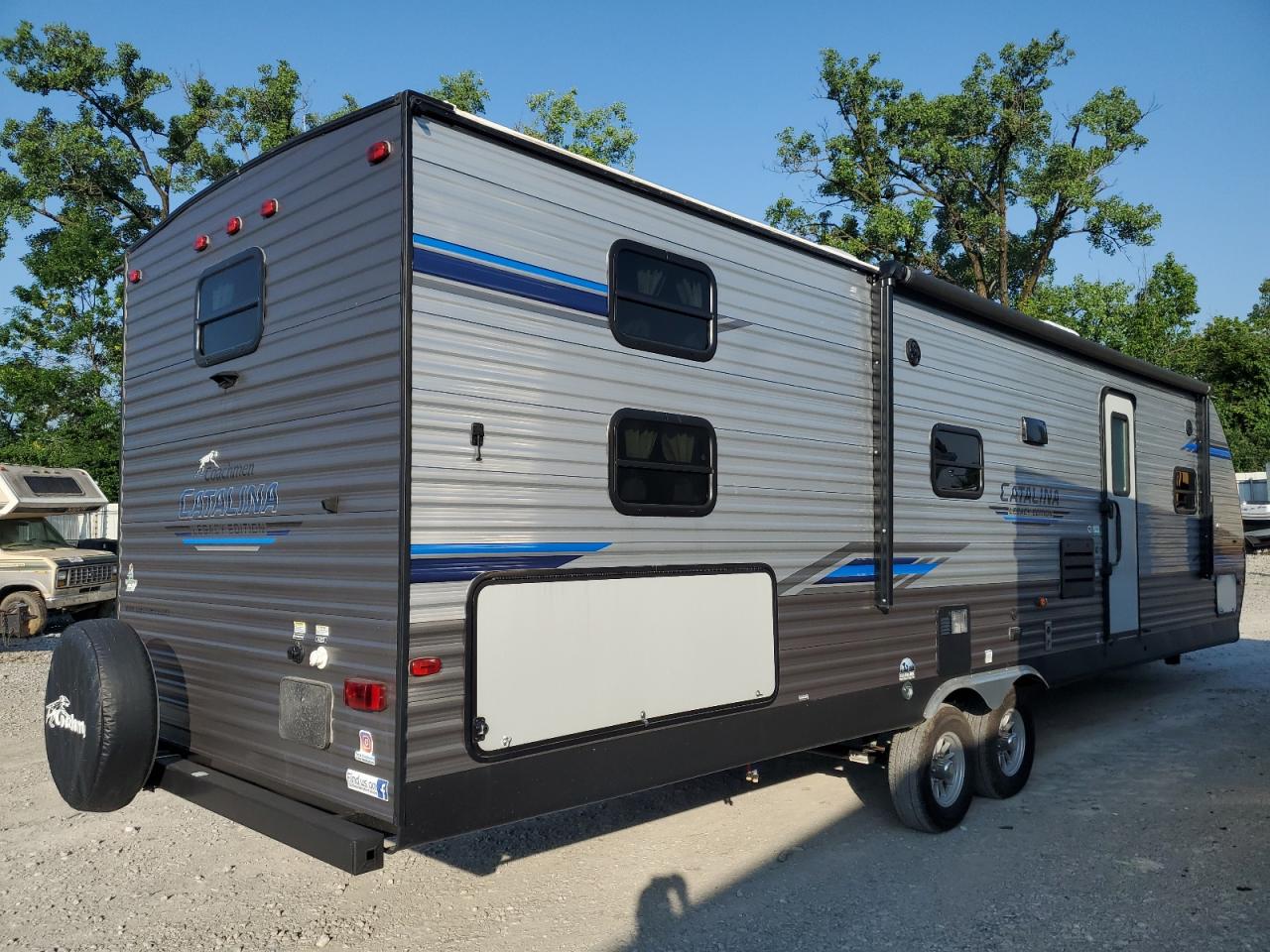 Lot #3216912270 2020 COACH CATALINA