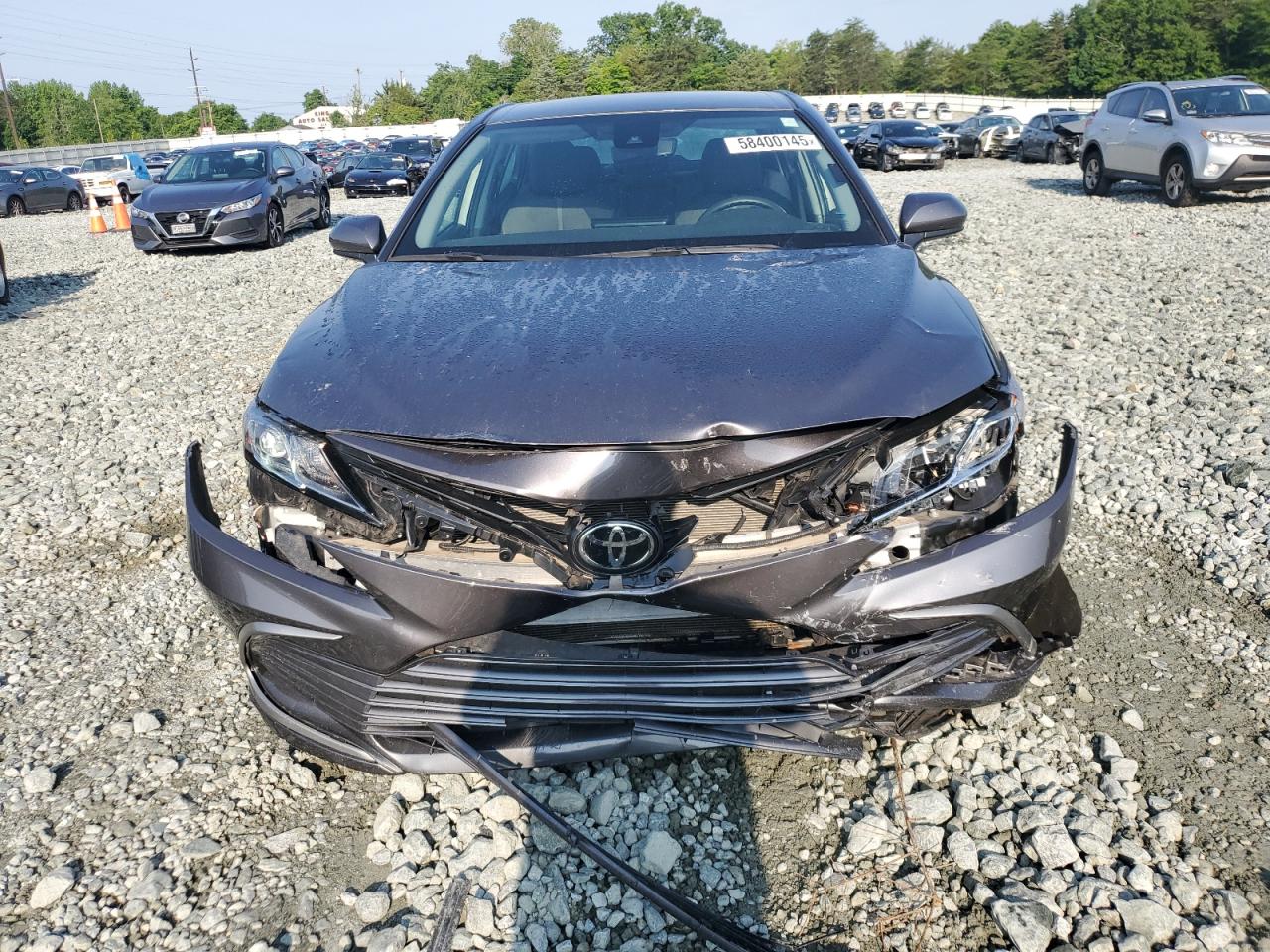 Toyota Camry le 2022