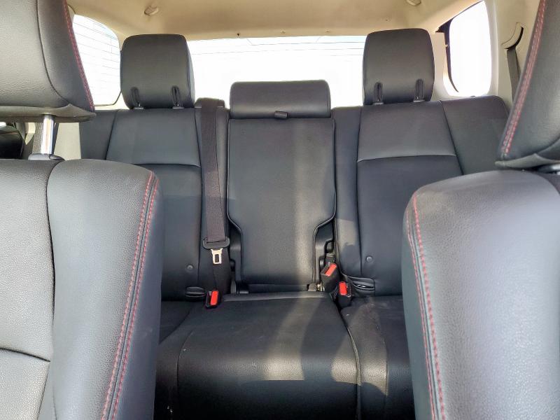 2019 TOYOTA 4RUNNER SR JTEBU5JR8K5645908