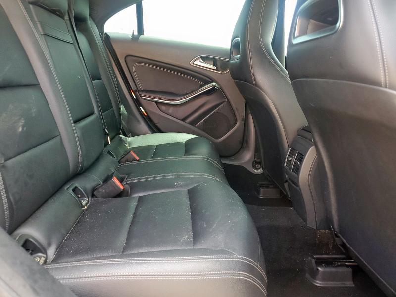 2018 MERCEDES-BENZ CLA 250 WDDSJ4EB6JN526022