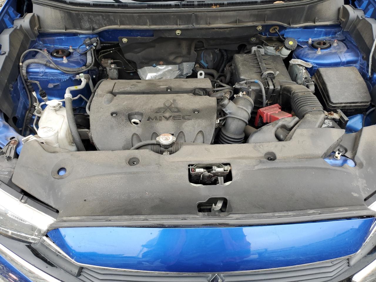 MITSUBISHI OUTLANDER ES