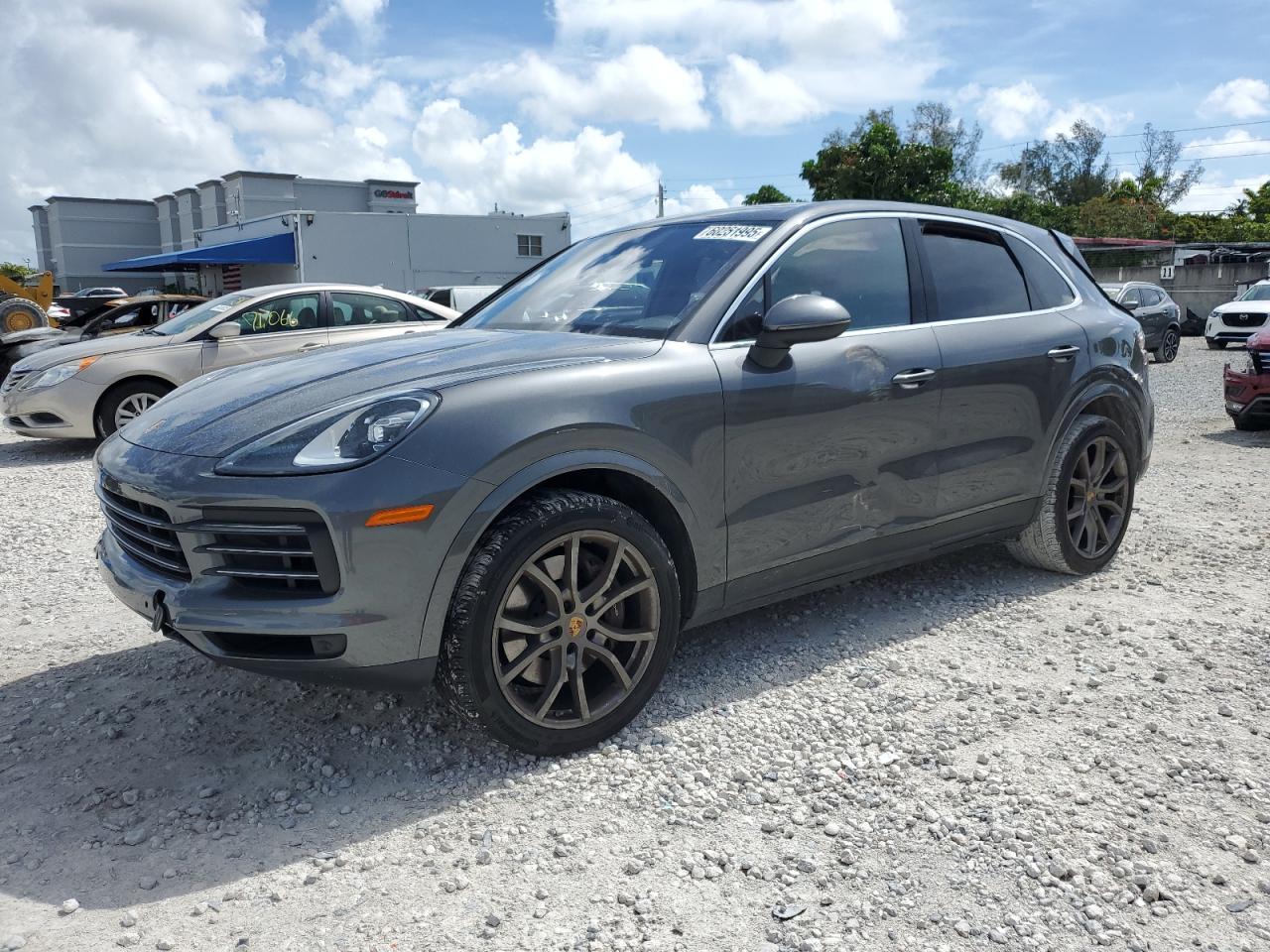 PORSCHE CAYENNE BASE