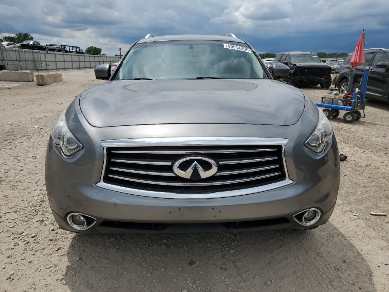 INFINITI QX70