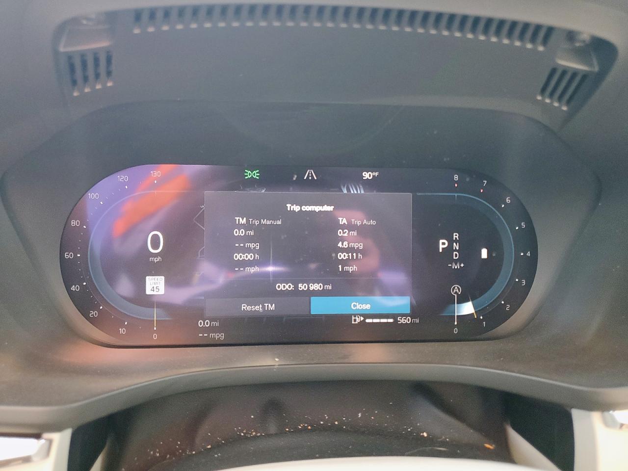 VOLVO XC60 B5 MOMENTUM