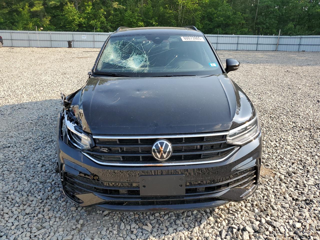 VOLKSWAGEN TIGUAN SE R-LINE BLACK