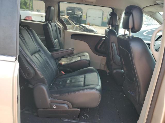 2016 CHRYSLER TOWN & COU - 2C4RC1BG6GR205496