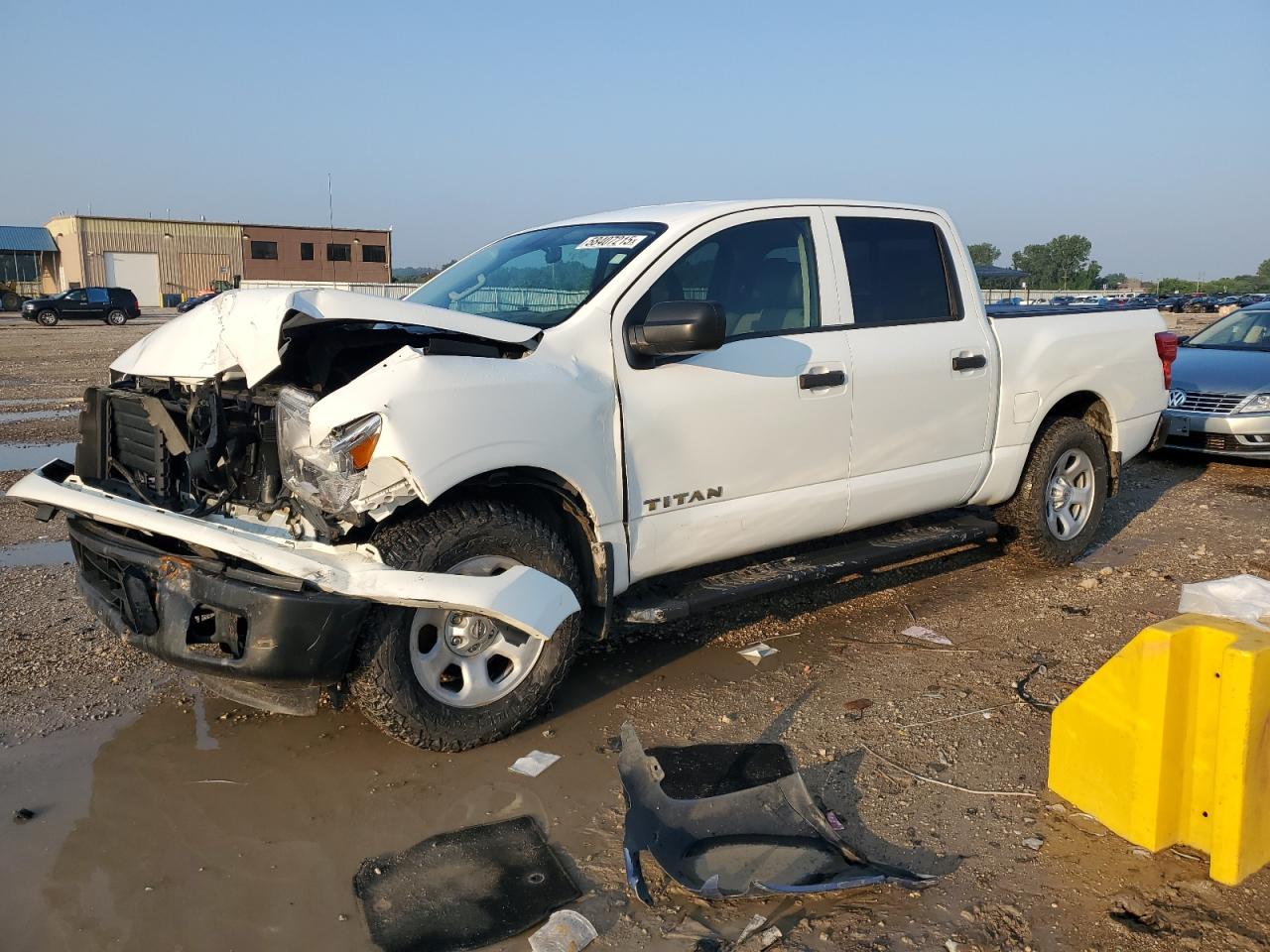 NISSAN TITAN S