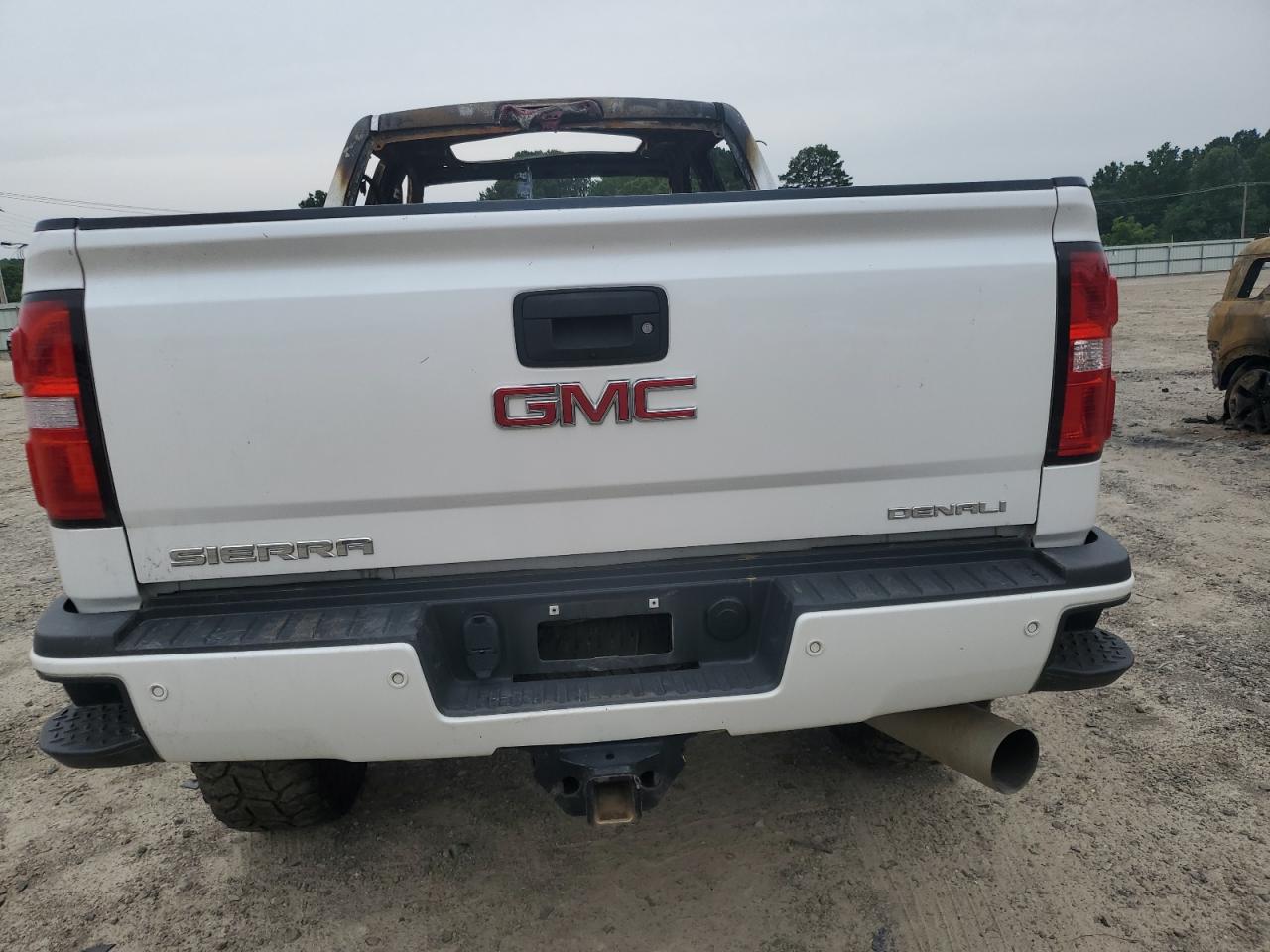 GMC SIERRA 2500HD K2500 DENALI
