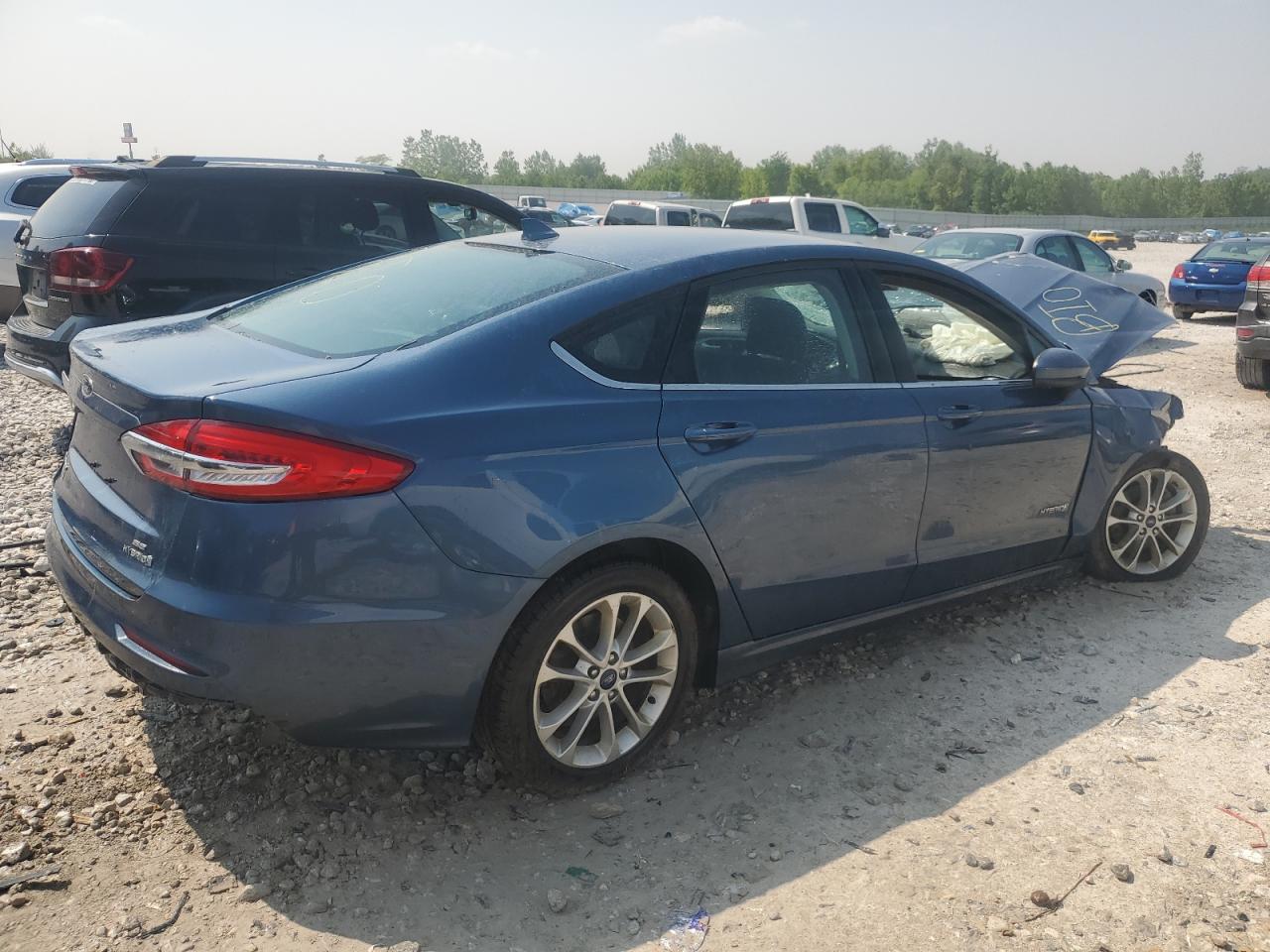 FORD FUSION SE