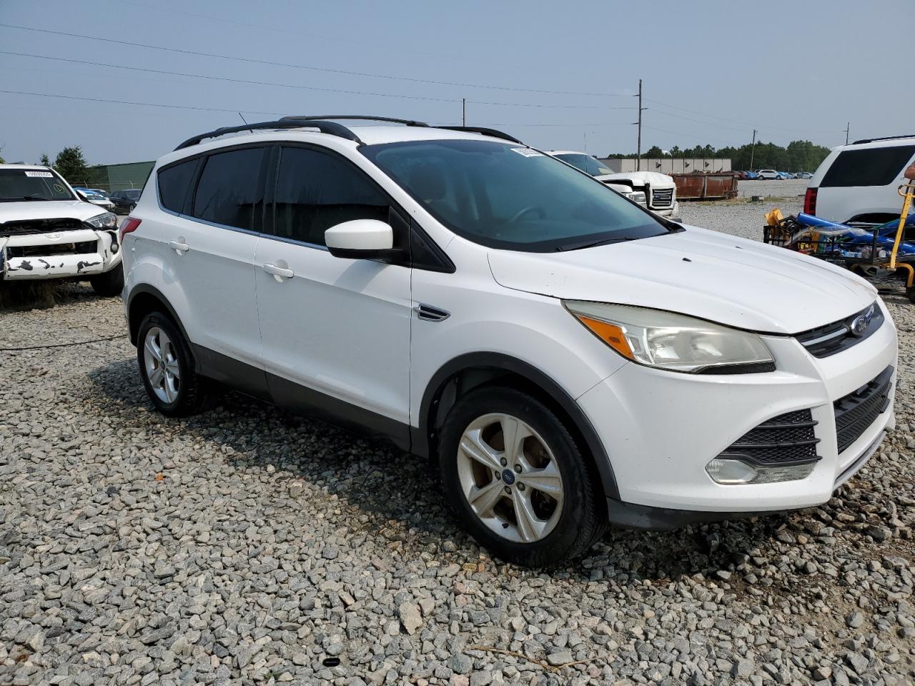 FORD ESCAPE SE