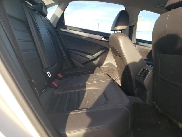 2015 VOLKSWAGEN PASSAT SE 1VWBT7A35FC051919