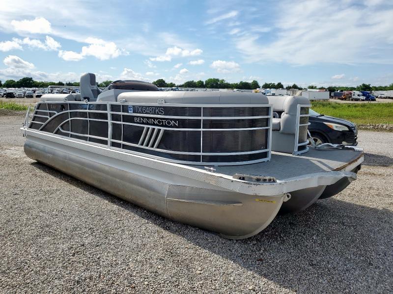 bennington marine PONTOON