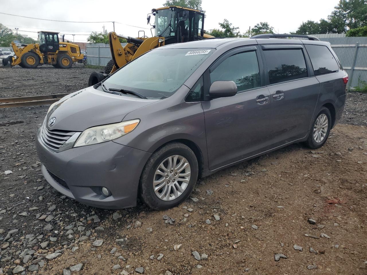 TOYOTA SIENNA XLE